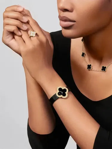 Collar de Trébol Negro