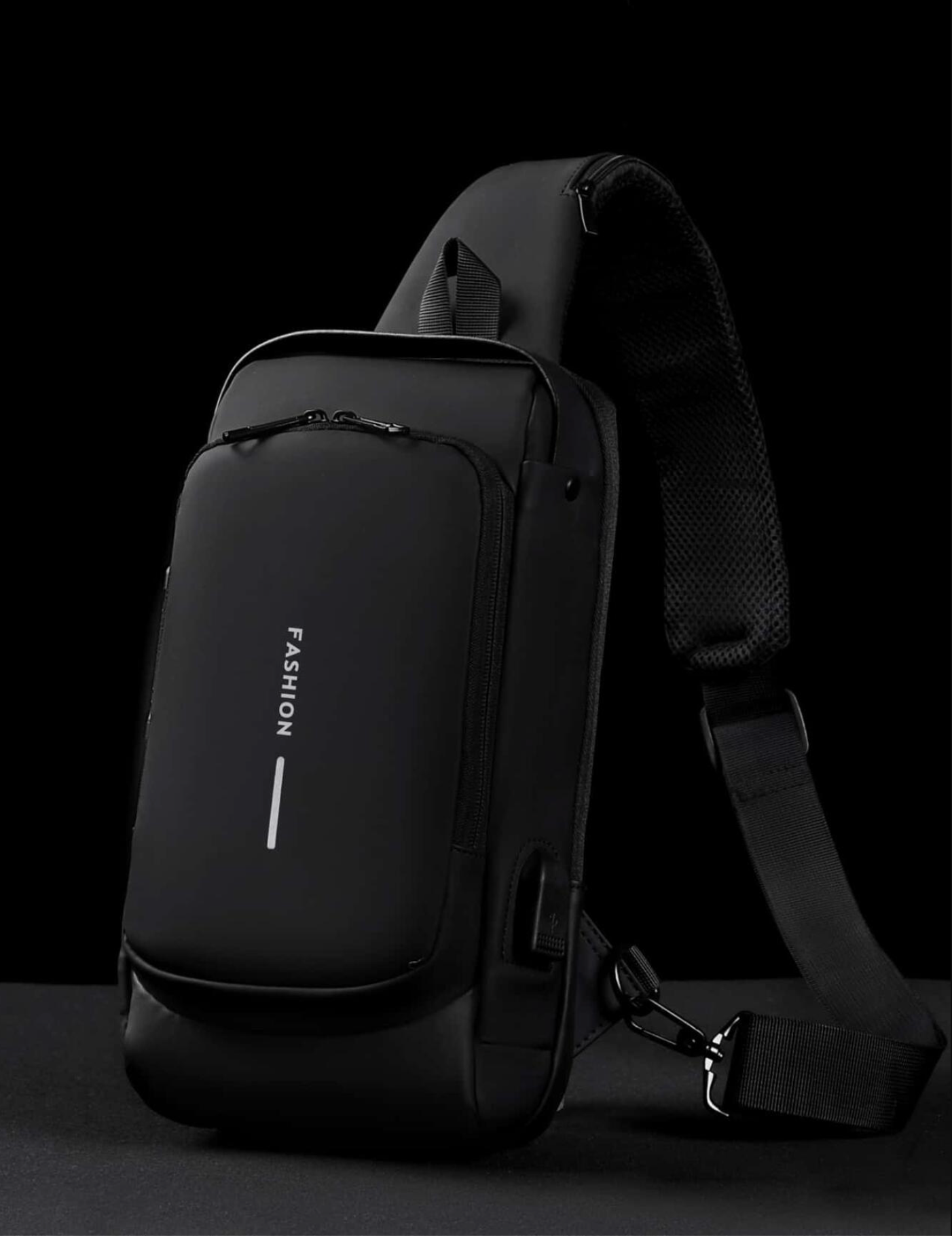 🎒 Waterproof Mini Messenger Bag for Men with USB Port – Compact Urban Style in Black