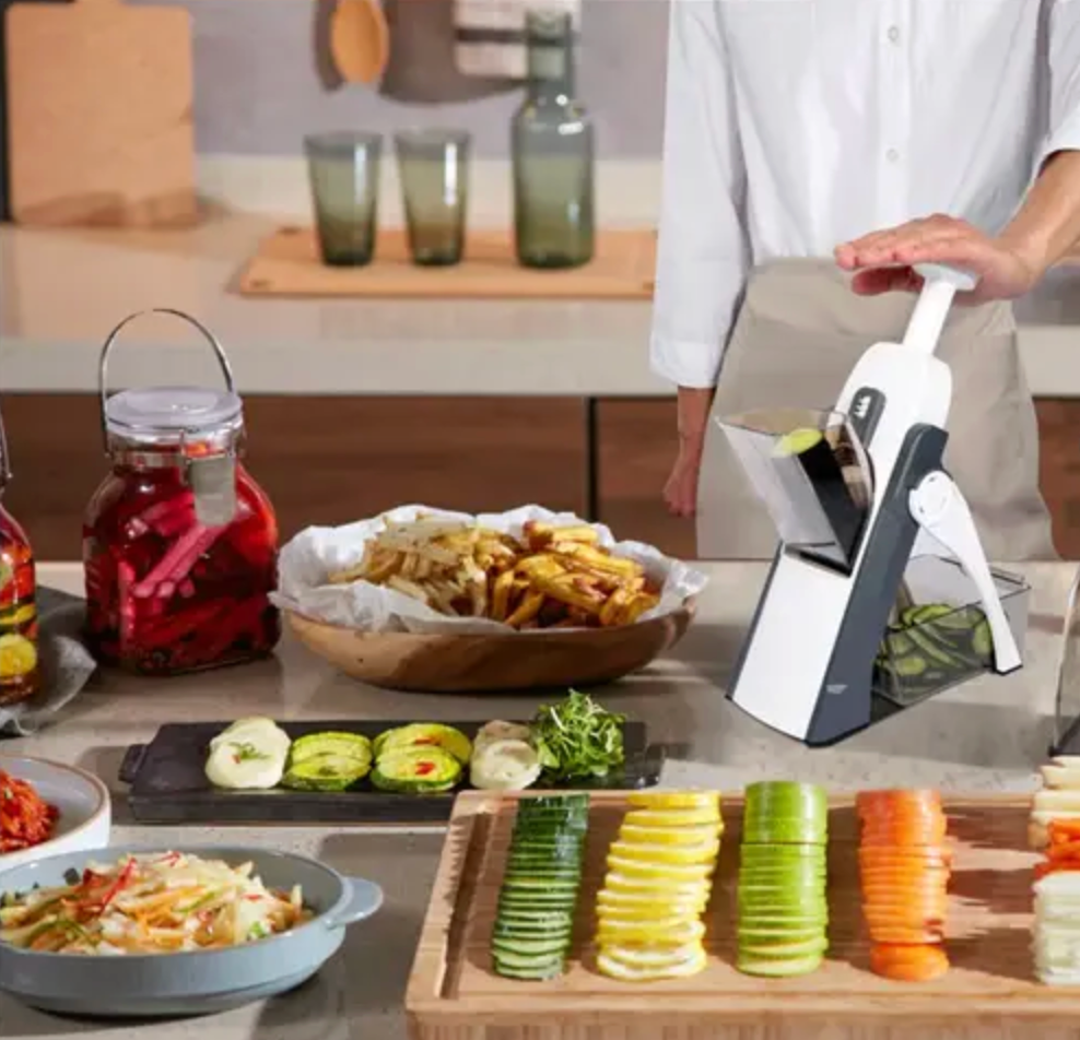 🥕🔪 4-in-1 Multifunctional Food Cutter – Fast, Easy & Safe Food Prep